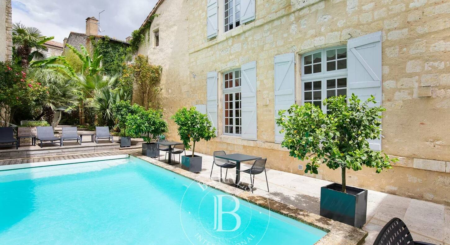 Show - BARNES Agency, luxury real estate in Toulouse