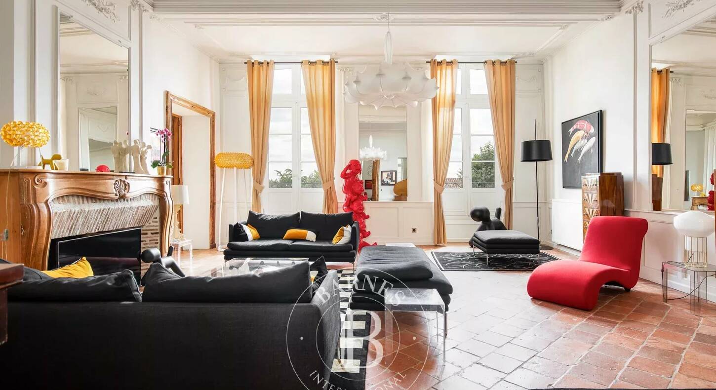Show - BARNES Agency, luxury real estate in Toulouse