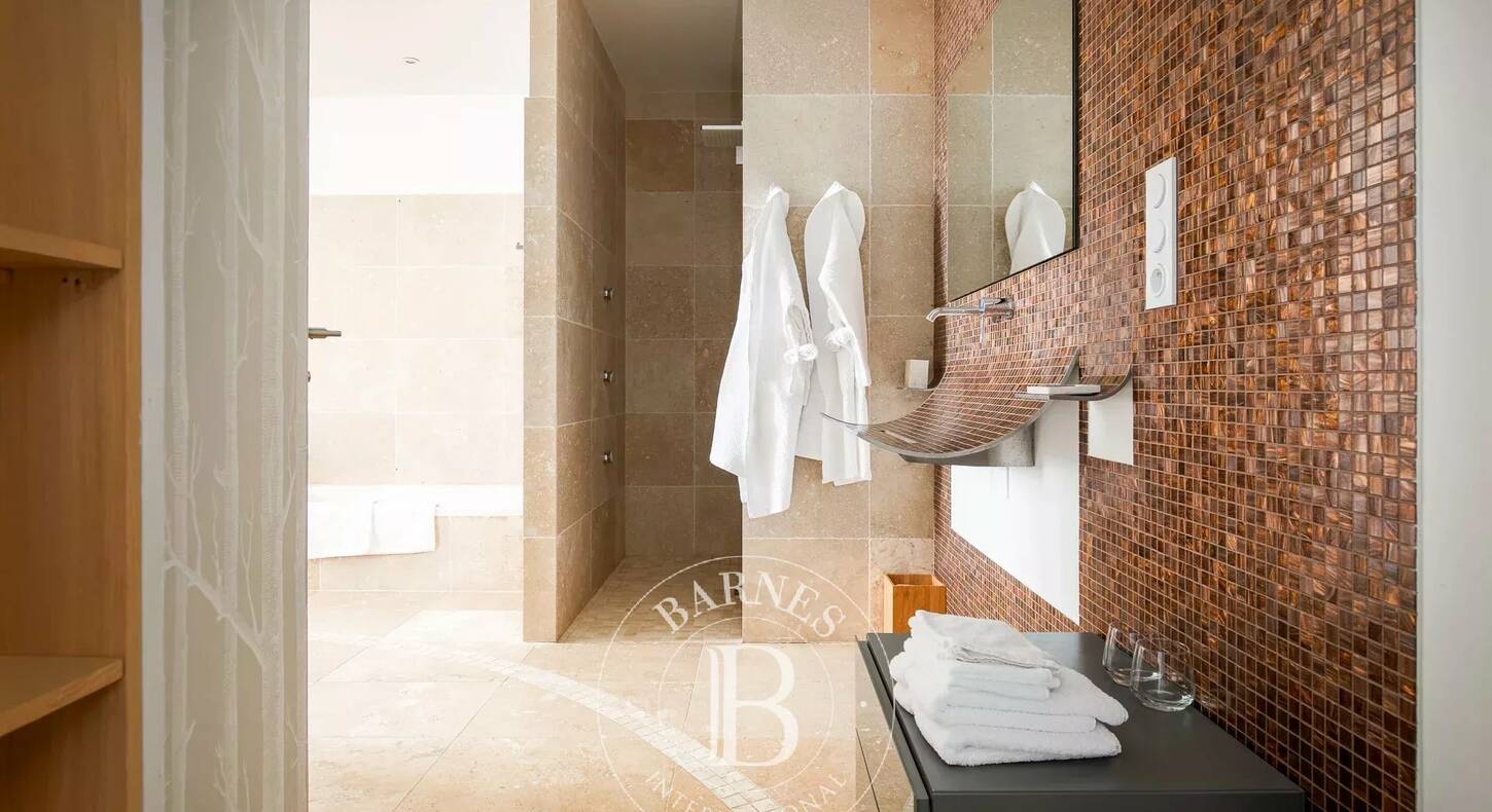 Show - BARNES Agency, luxury real estate in Toulouse