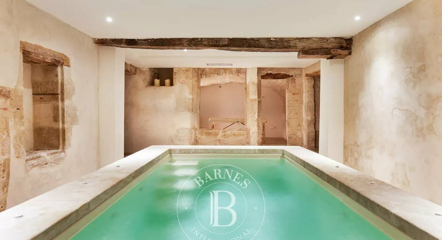 Show - BARNES Agency, luxury real estate in Toulouse