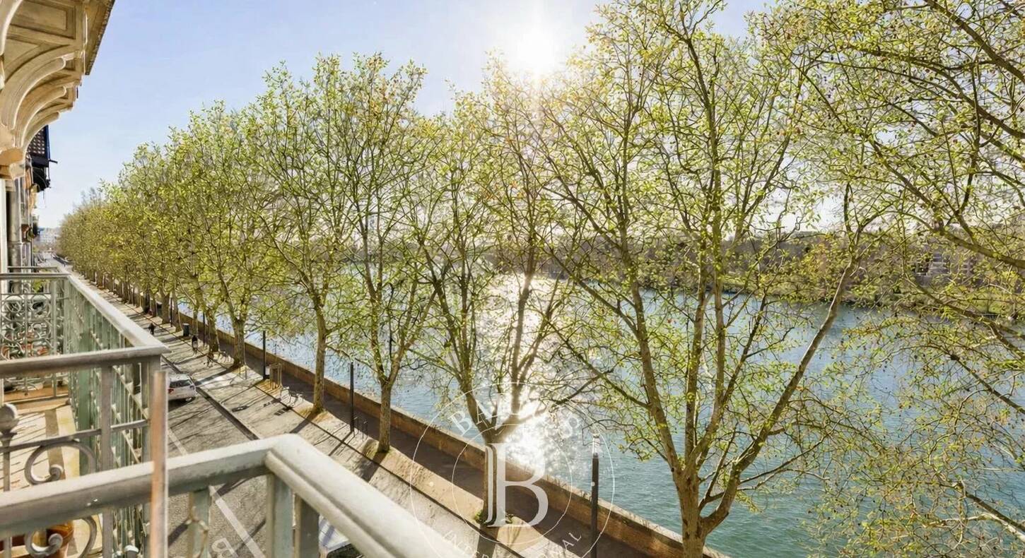 Show - BARNES Toulouse - Immobilier de luxe, appartements et maisons de prestige à Toulouse