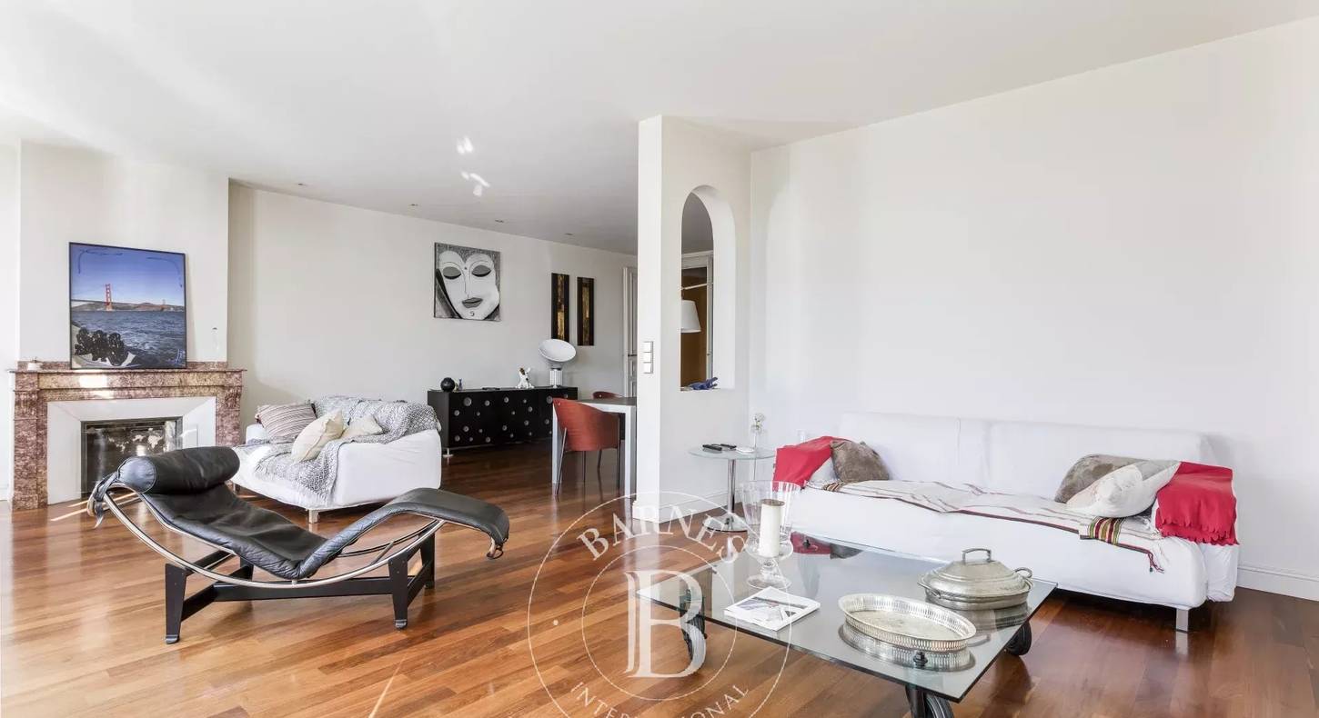 Show - BARNES Agency, luxury real estate in Toulouse