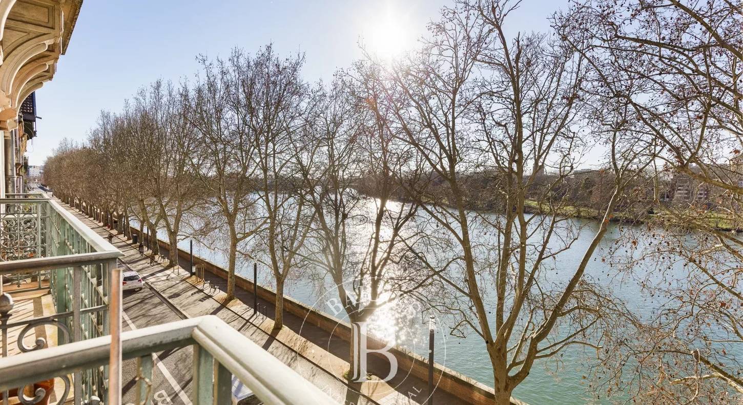 Show - BARNES Agency, luxury real estate in Toulouse