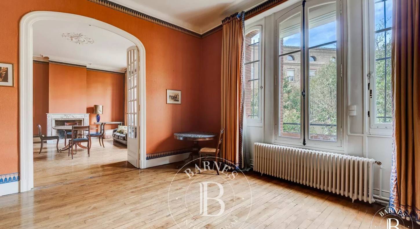 Show - BARNES Agency, luxury real estate in Toulouse