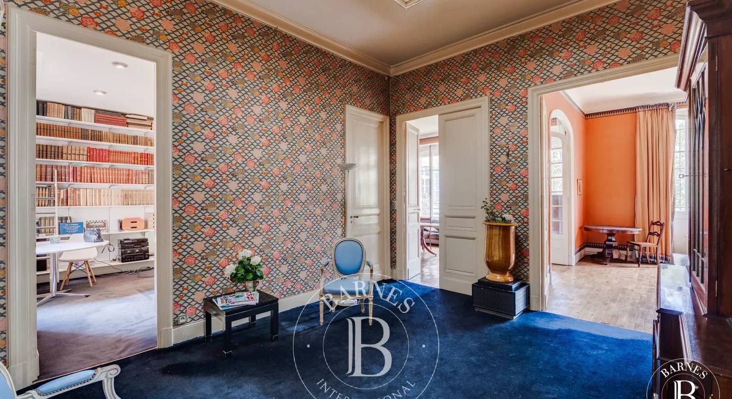 Show - BARNES Agency, luxury real estate in Toulouse