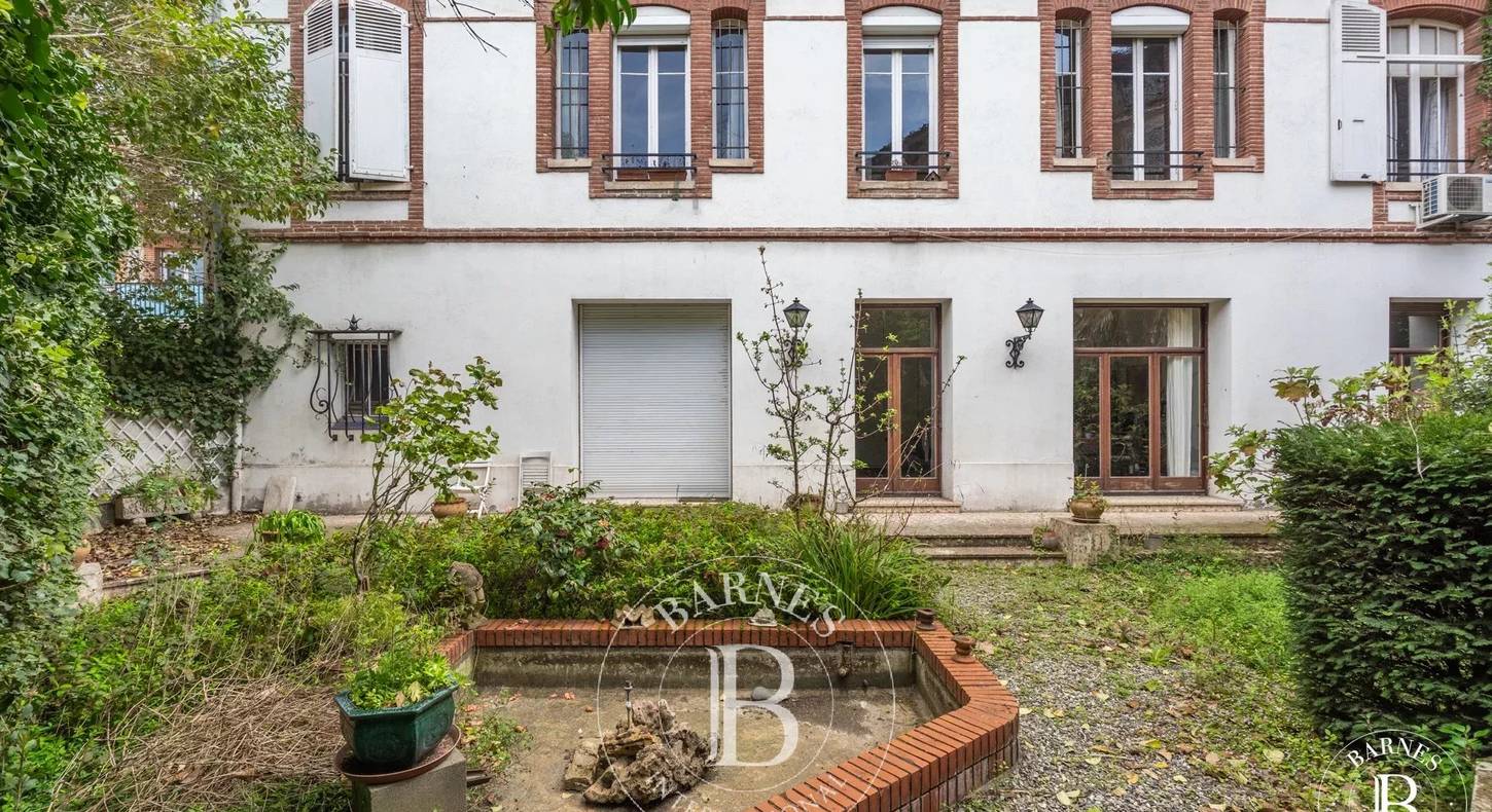 Show - BARNES Agency, luxury real estate in Toulouse