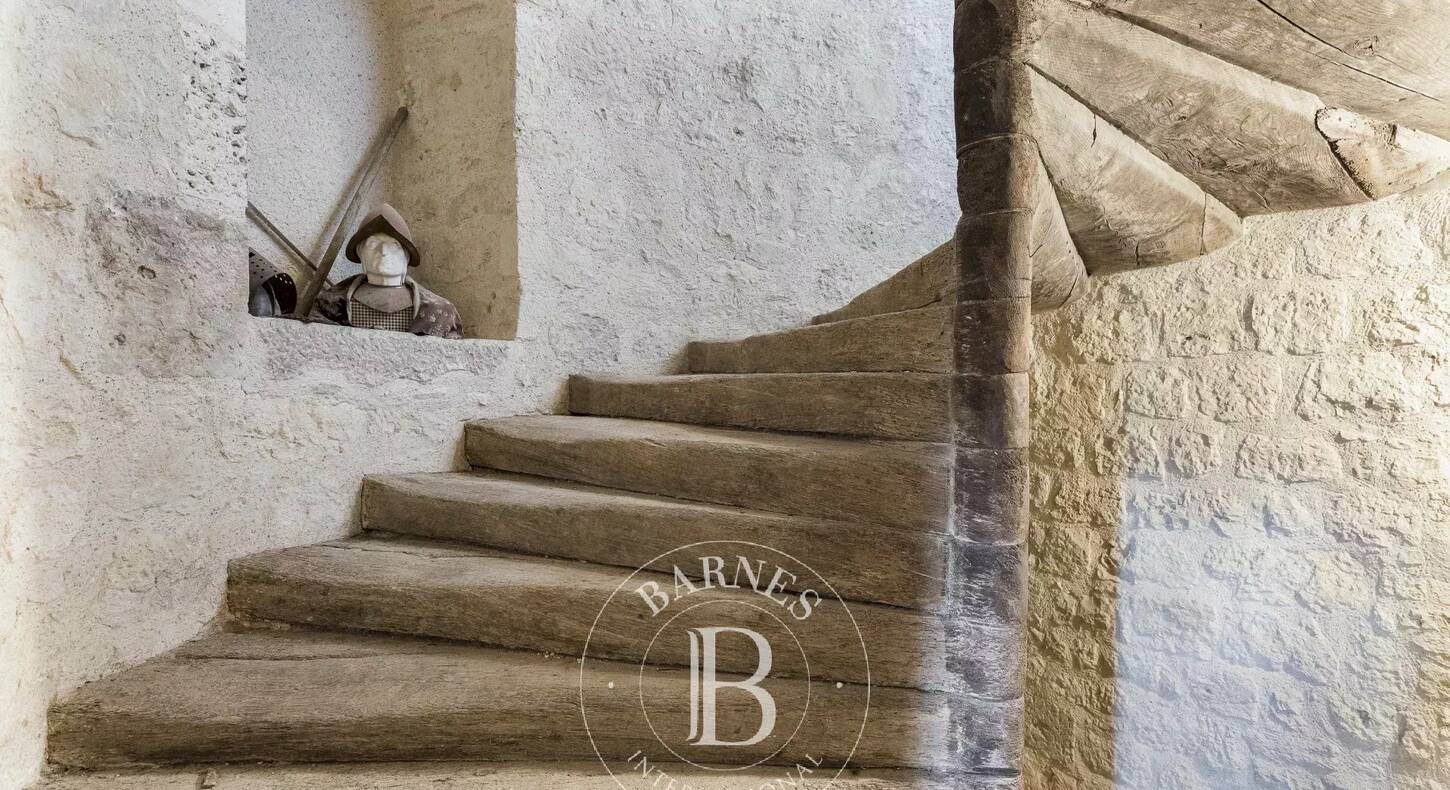 Show - BARNES Agency, luxury real estate in Toulouse