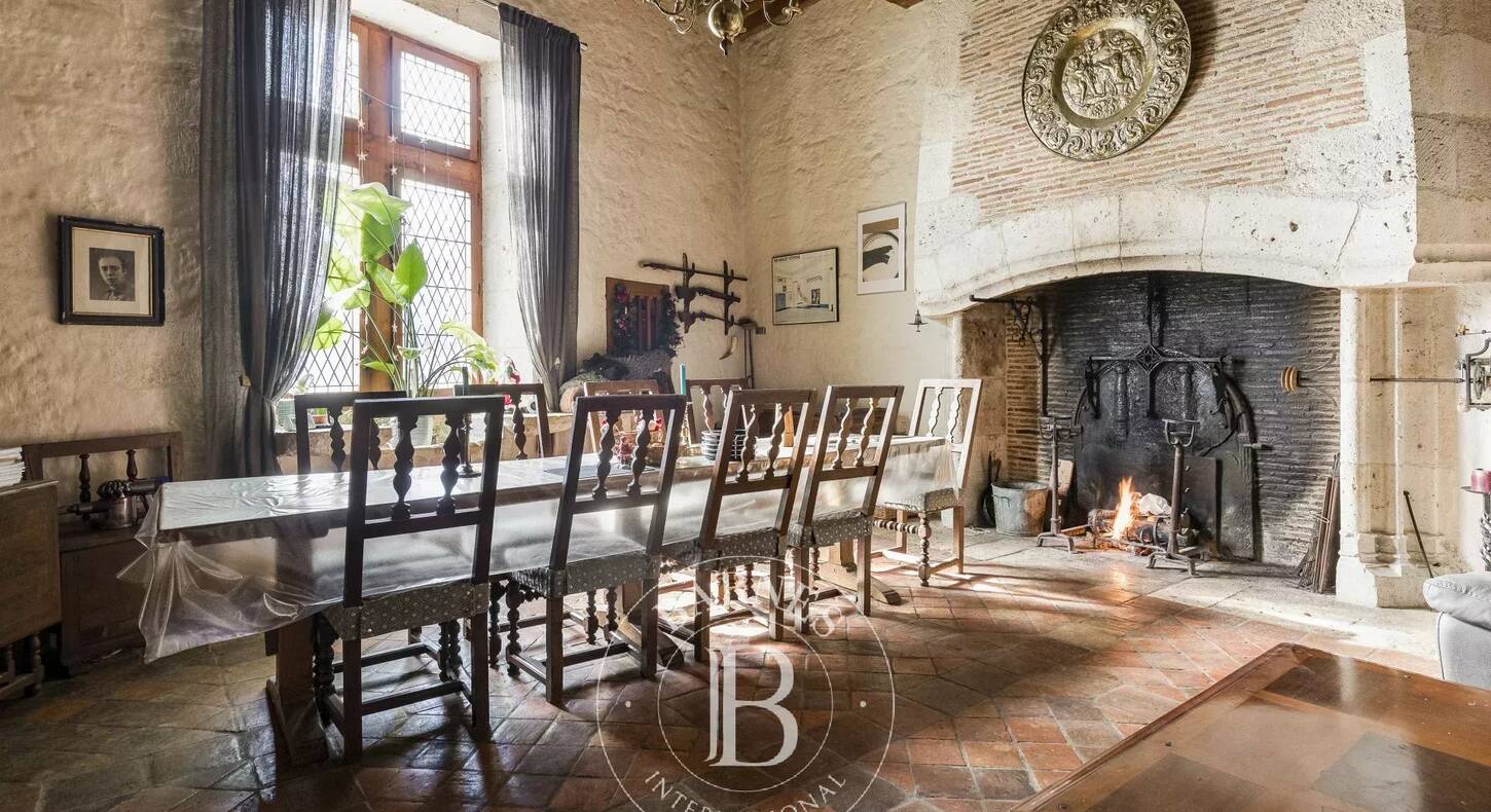 Show - BARNES Agency, luxury real estate in Toulouse