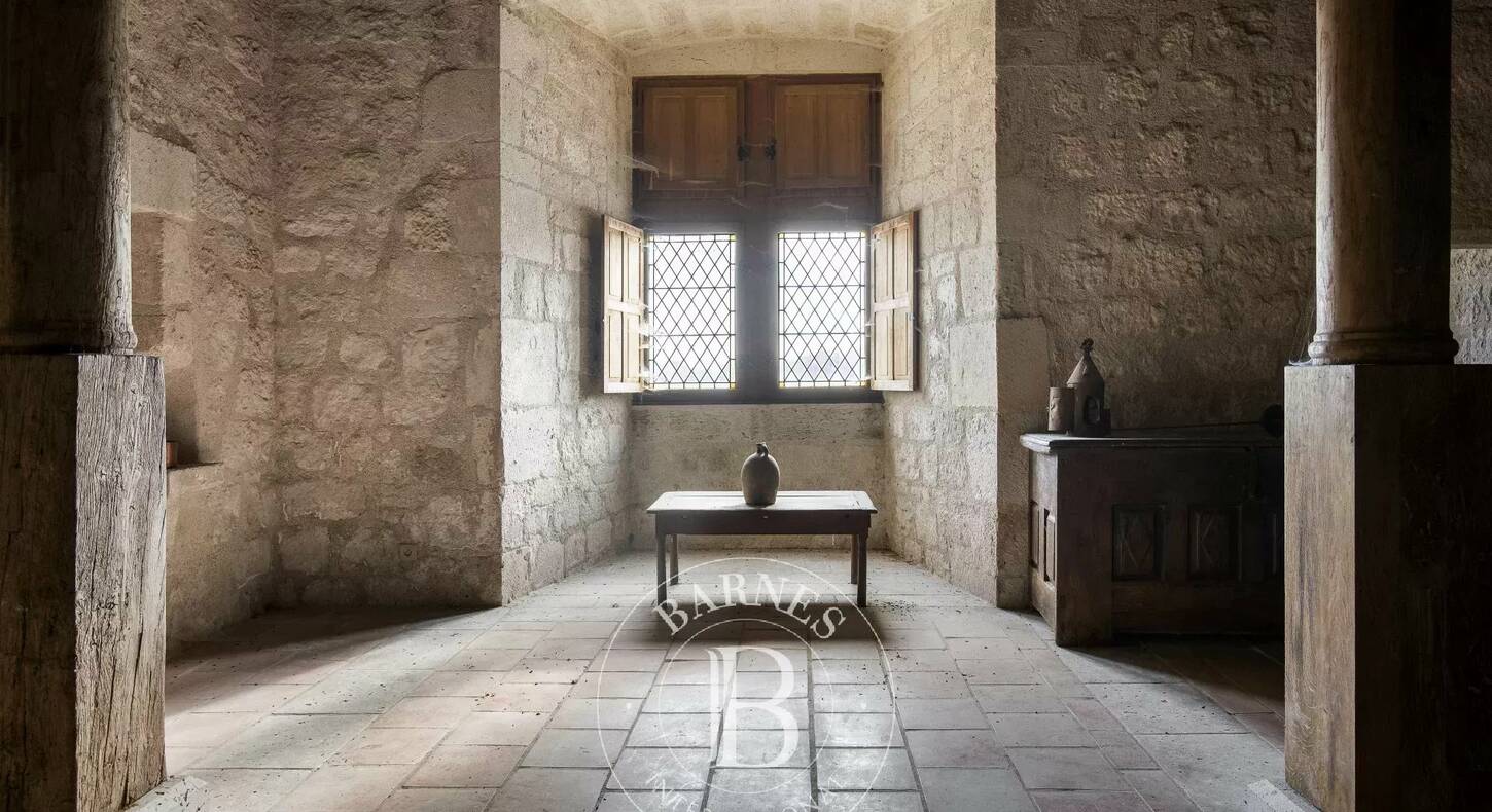 Show - BARNES Agency, luxury real estate in Toulouse