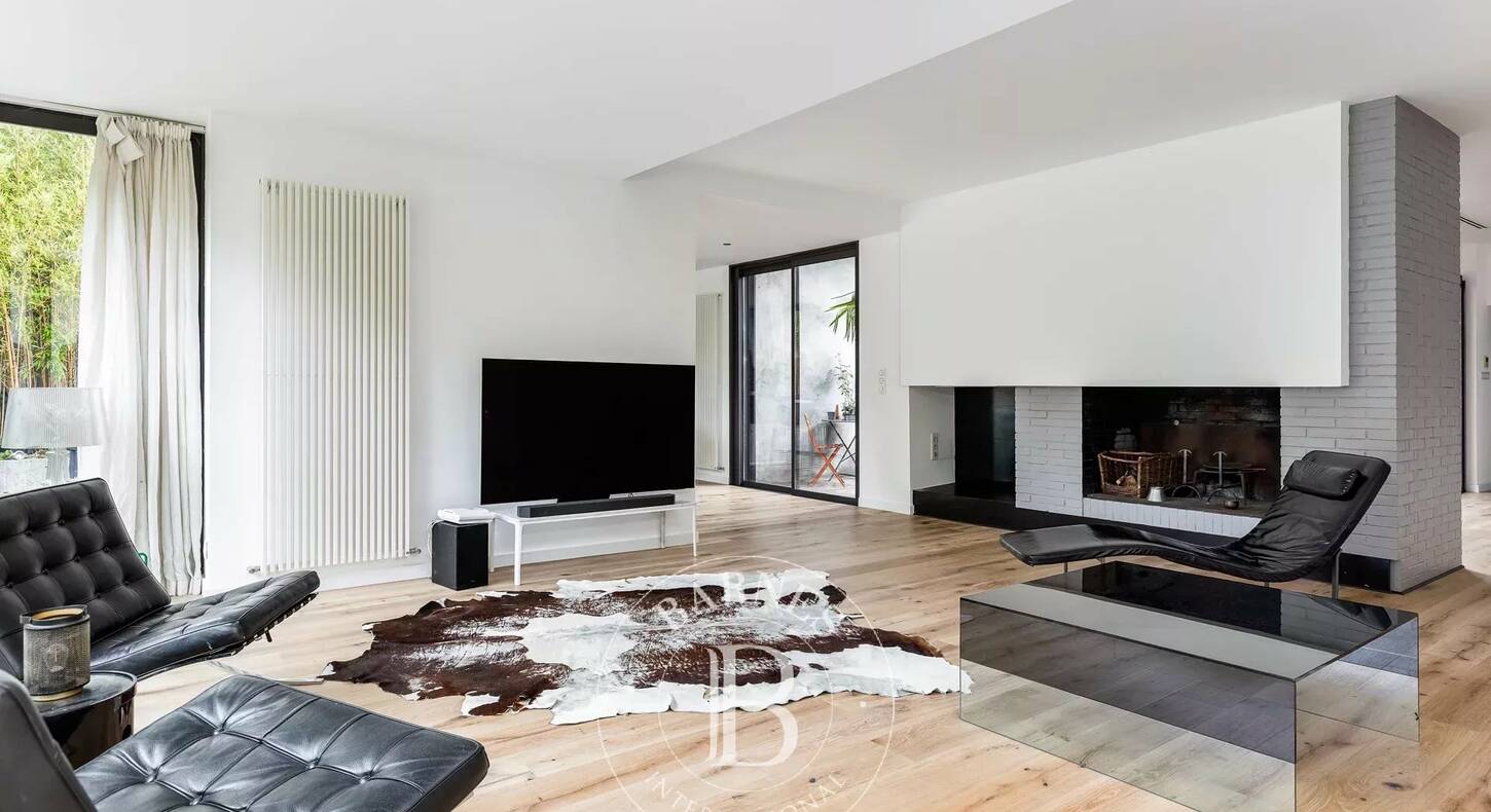 Show - BARNES Agency, luxury real estate in Toulouse