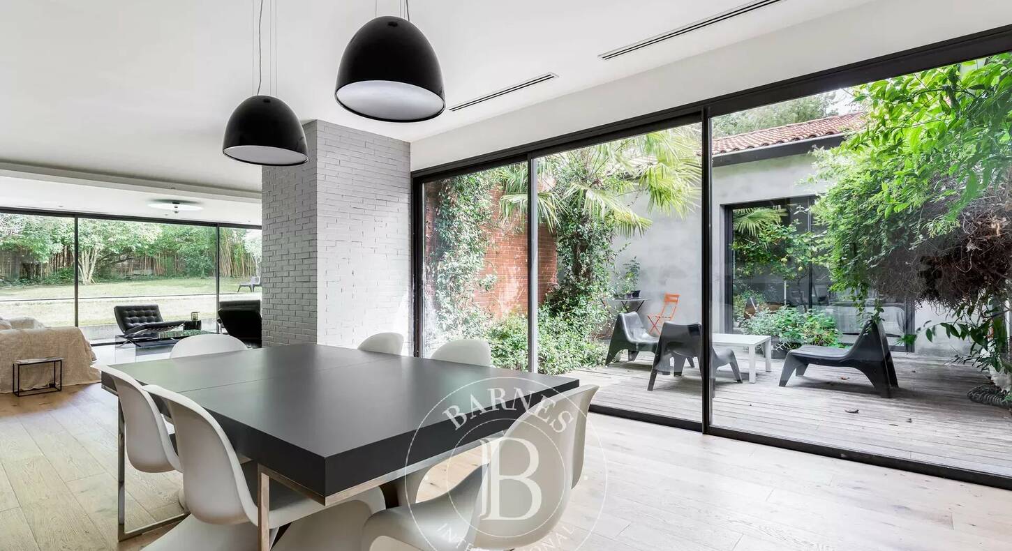 Show - BARNES Agency, luxury real estate in Toulouse