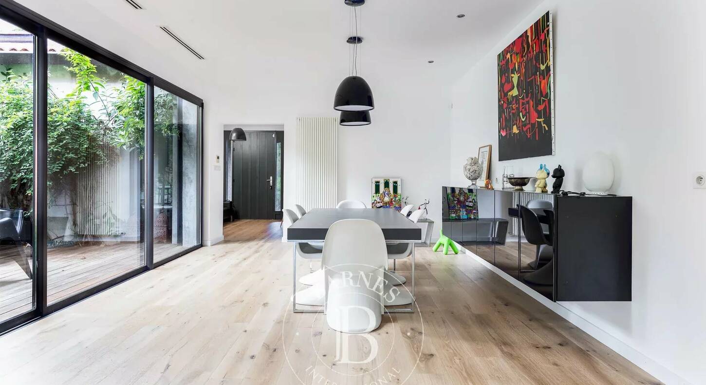 Show - BARNES Agency, luxury real estate in Toulouse