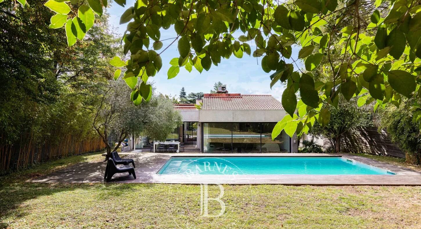 Show - BARNES Agency, luxury real estate in Toulouse