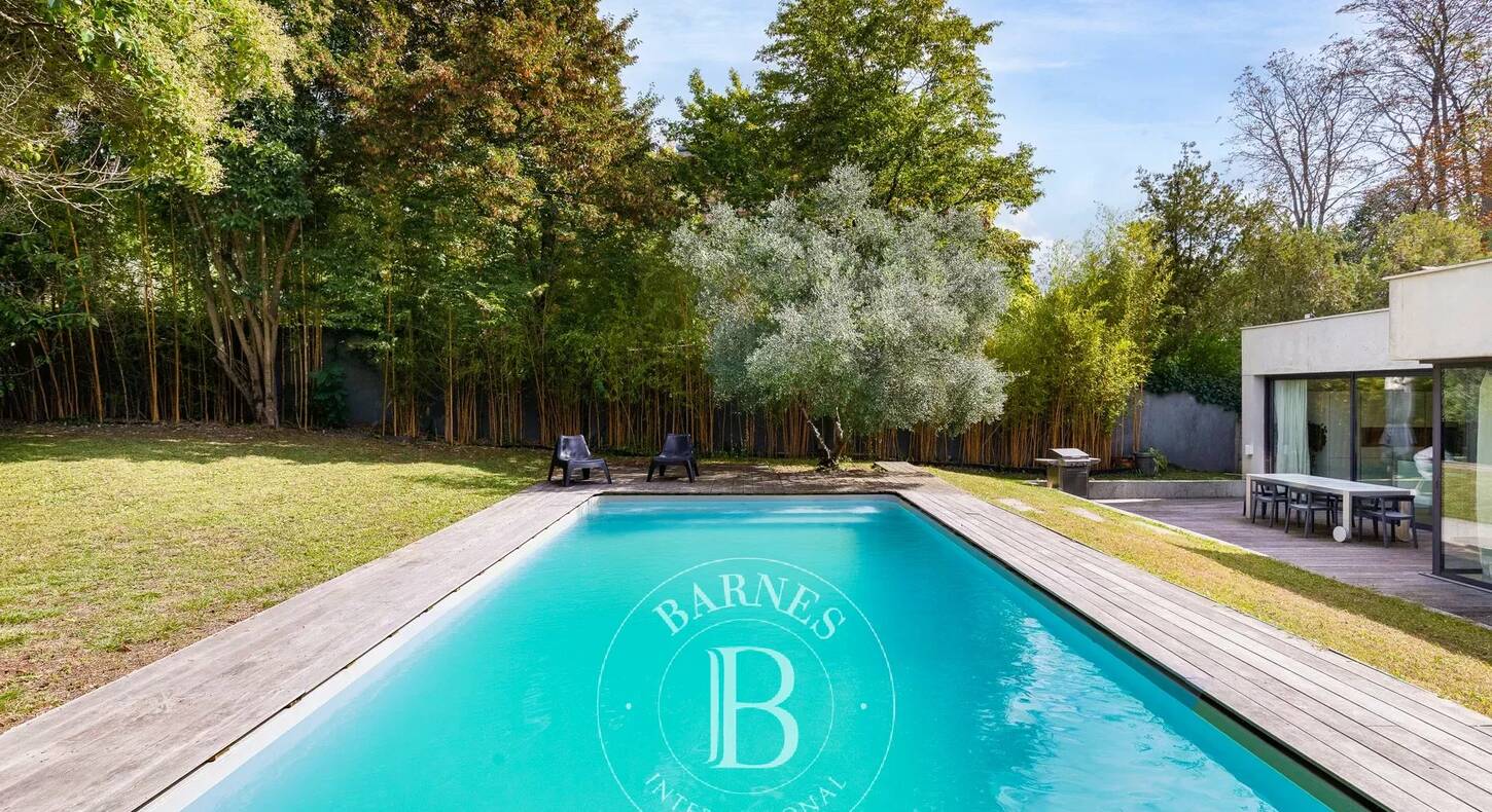 Show - BARNES Agency, luxury real estate in Toulouse