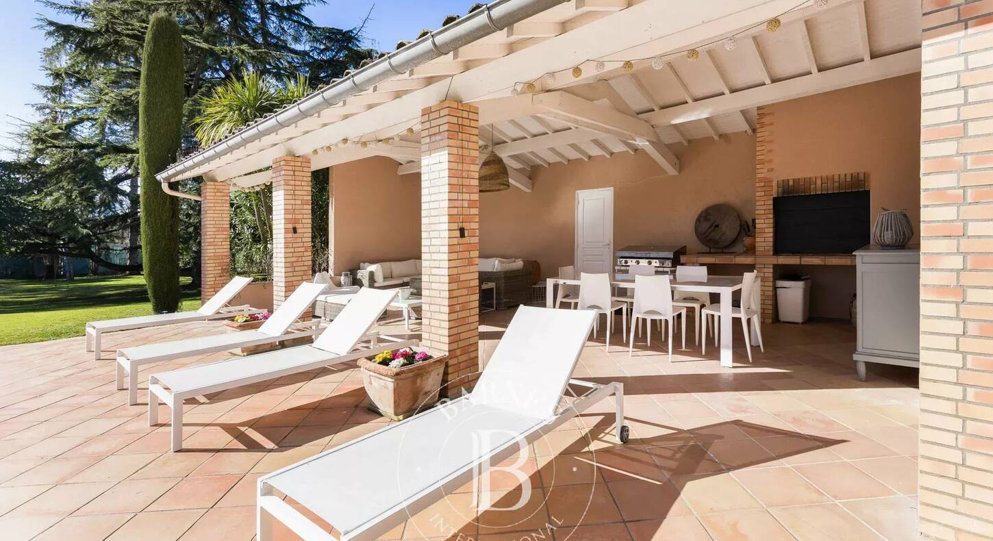 Show - BARNES Toulouse - Immobilier de luxe, appartements et maisons de prestige à Toulouse