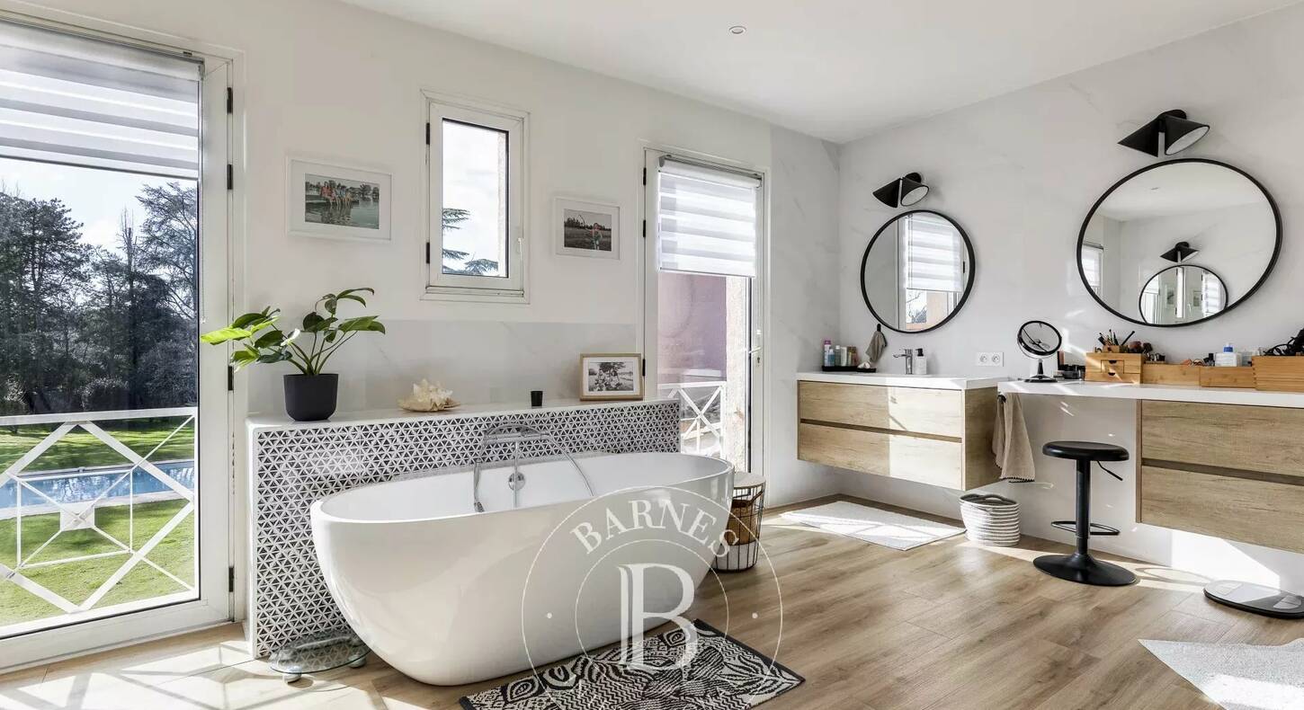 Show - BARNES Toulouse - Immobilier de luxe, appartements et maisons de prestige à Toulouse