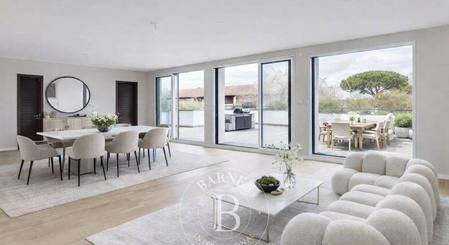 Show - BARNES Toulouse - Immobilier de luxe, appartements et maisons de prestige à Toulouse