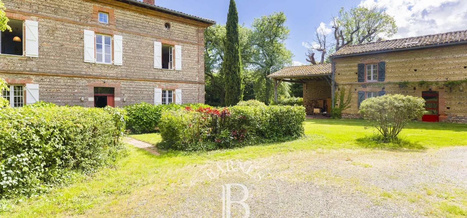 Home - BARNES Agency, luxury real estate in Toulouse